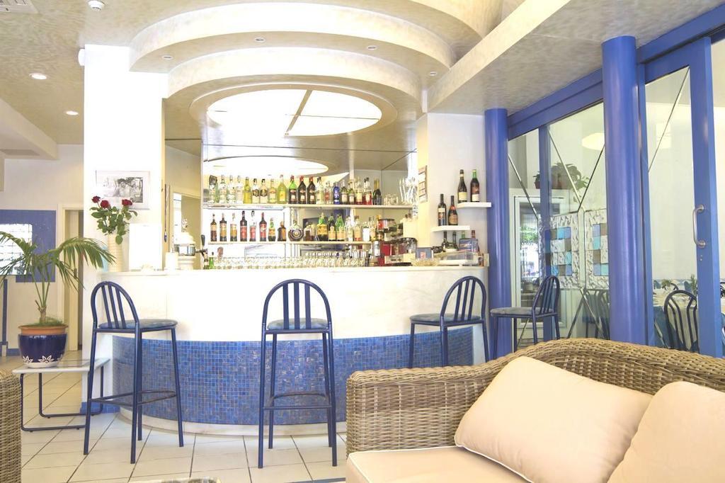 Hotel Vienna بيلاريا-إيجيا مارينا المظهر الخارجي الصورة