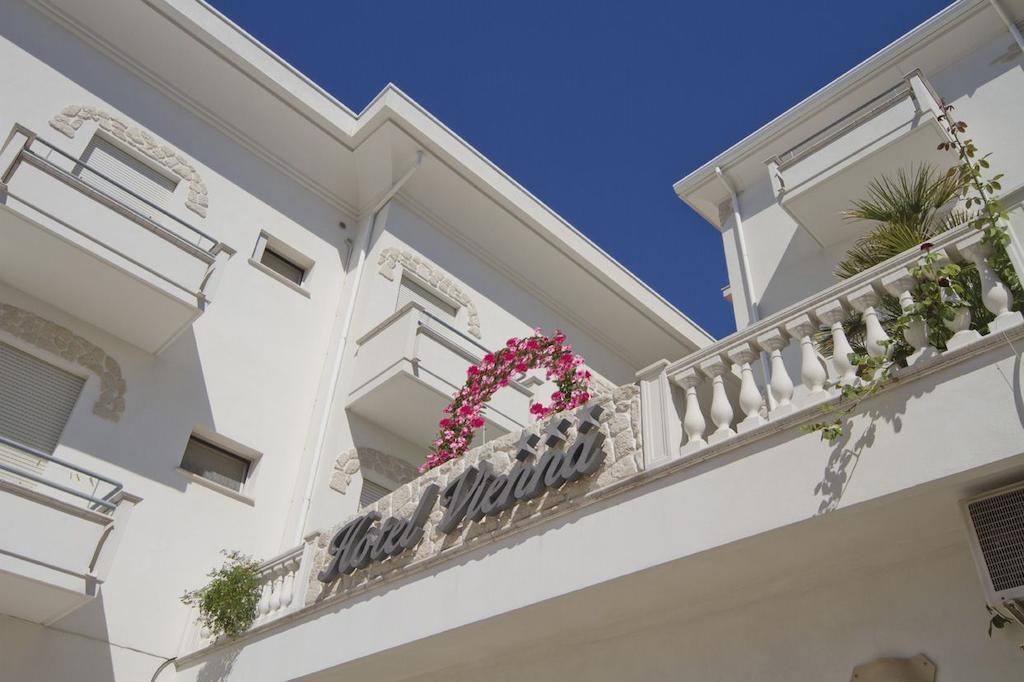 Hotel Vienna بيلاريا-إيجيا مارينا المظهر الخارجي الصورة
